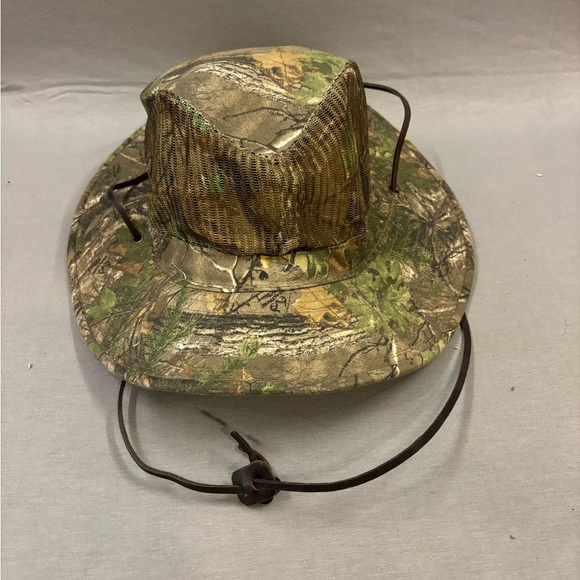 Realtree Other - Real tree camo bucket hat